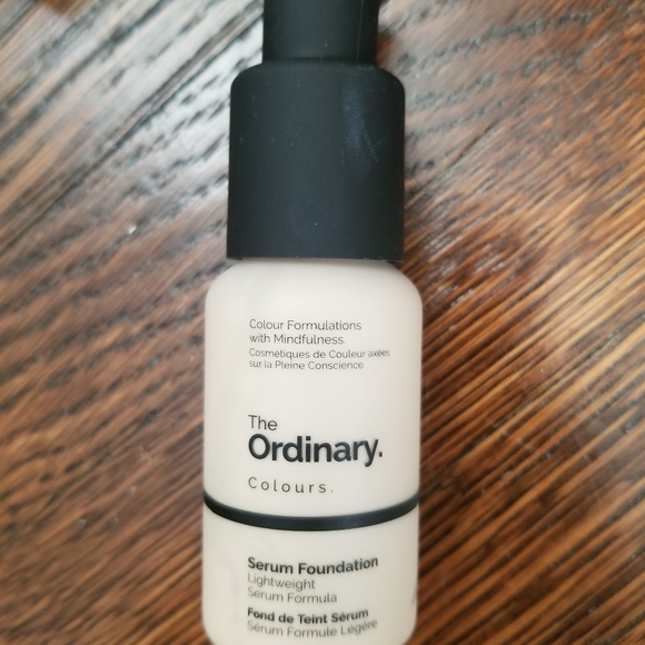 *FREE Gift* The Ordinary & Elf makeup set - Picture 3 of 4